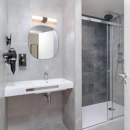 Apartment Limehome Carrer De Sant Jacint