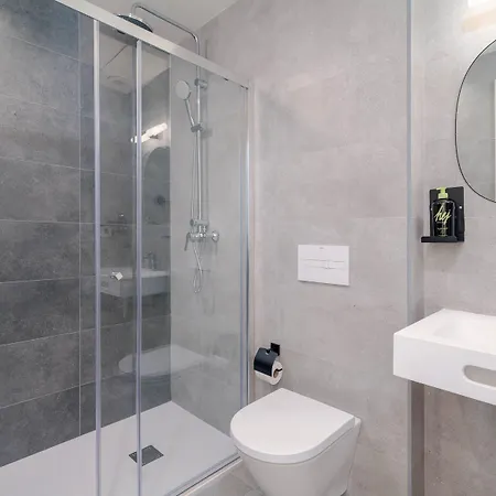 Limehome Carrer De Sant Jacint 公寓