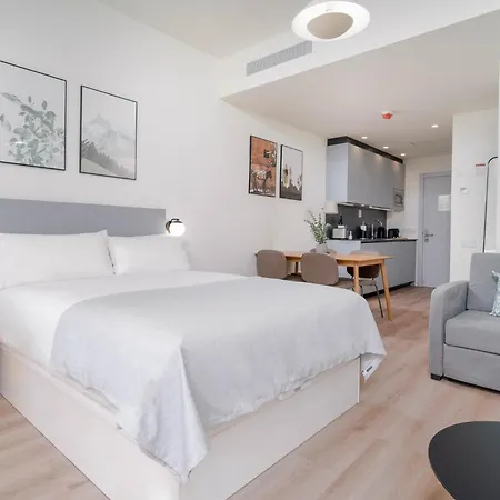 Limehome Carrer De Sant Jacint Walencja